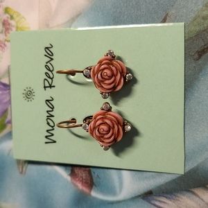 Earrings - Rose. Leverback.